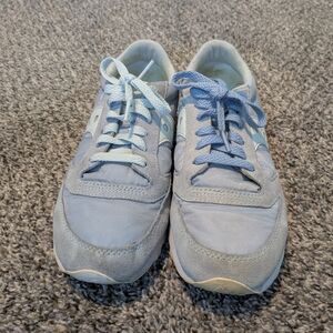 Saucony Jazz Low Pro in Light Blue and Cream